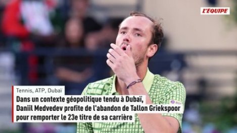 medvedev blijft vastzitten in dubai na het winnen van de titel, met onverwachte gevolgen voor zijn verblijf en plannen.