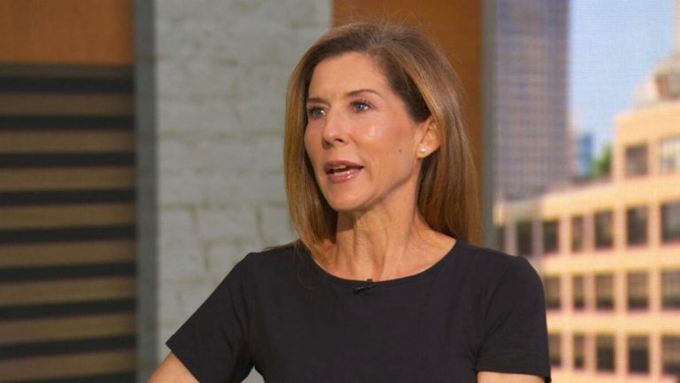 monica seles strijdt dapper tegen een chronische ziekte en deelt haar inspirerend verhaal van doorzettingsvermogen en hoop.