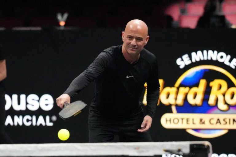 ontdek de uitdagingen van tennis en pickleball in deze vergelijking. welke sport is moeilijker? lees meer over de verschillen en test je vaardigheden!