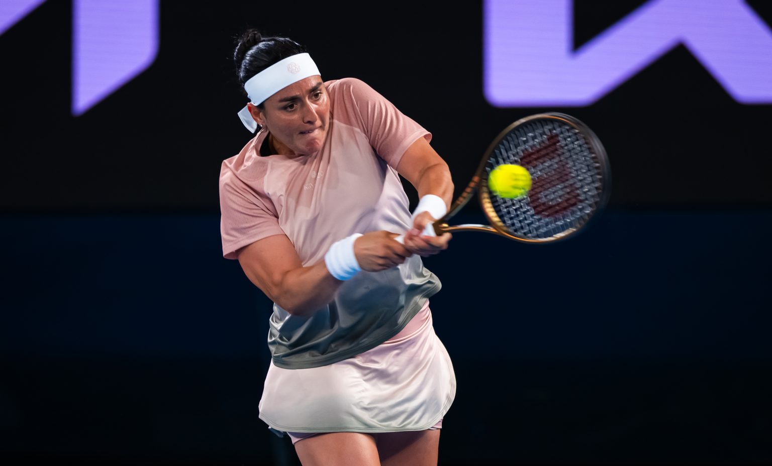 tennisster mirra andreeva is boos weggelopen na een scheldtirade tijdens haar wedstrijd. lees meer over het incident en haar reactie.
