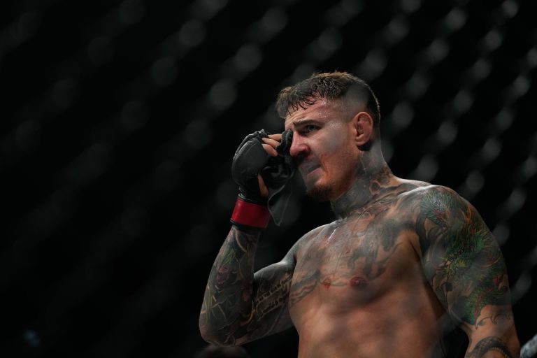tom aspinall sluit zich aan bij matchroom, wat nieuwe kansen en spannende gevechten in de wereld van professioneel boksen brengt.